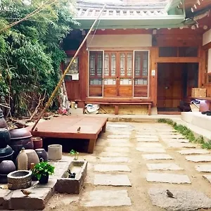 Гостевой дом Gongsimga Hanok