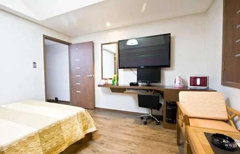 City Park Hotel Сеул 2*,  Южная Корея